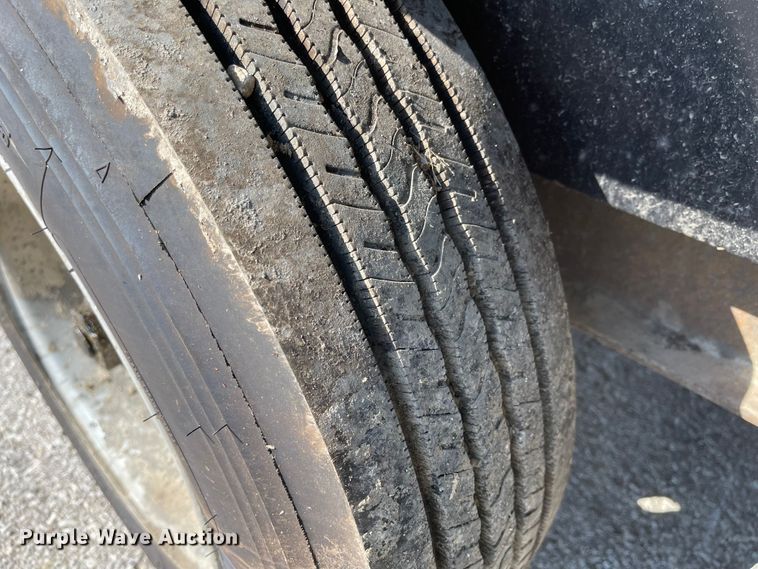 image for item MU9229 2014 Interstate  equipment trailer