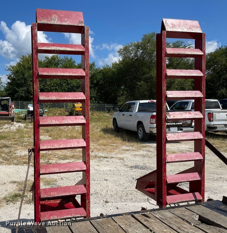 image for item MU9230 2018 Towmaster T-14D  equipment trailer