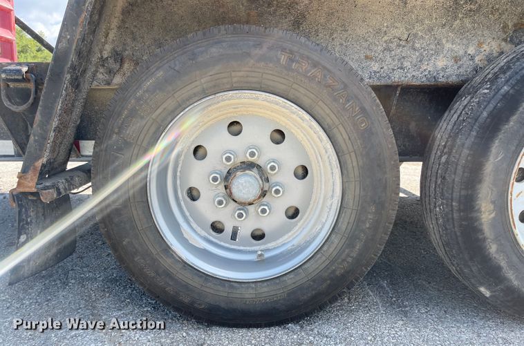 image for item MU9230 2018 Towmaster T-14D  equipment trailer