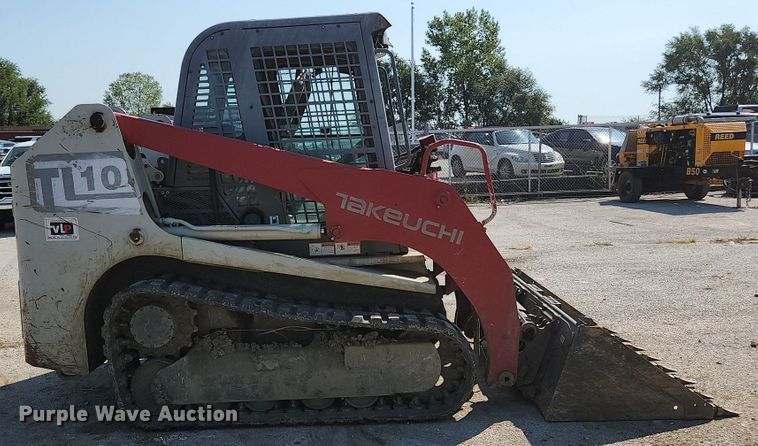 image for item MU9231 2015 Takeuchi TL10  tracked skid steer loader