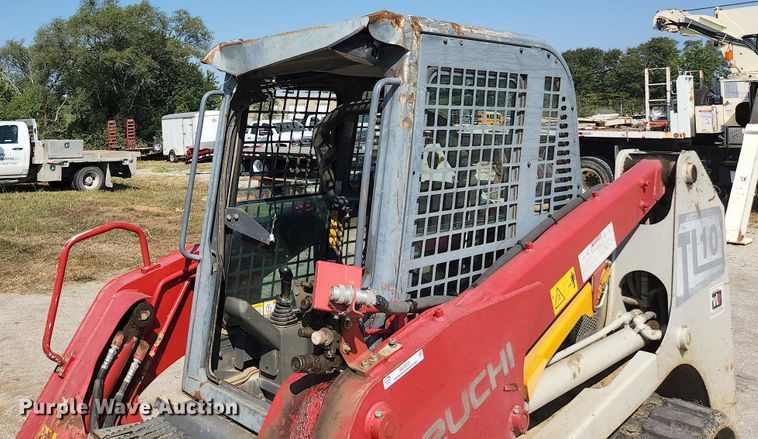 image for item MU9231 2015 Takeuchi TL10  tracked skid steer loader