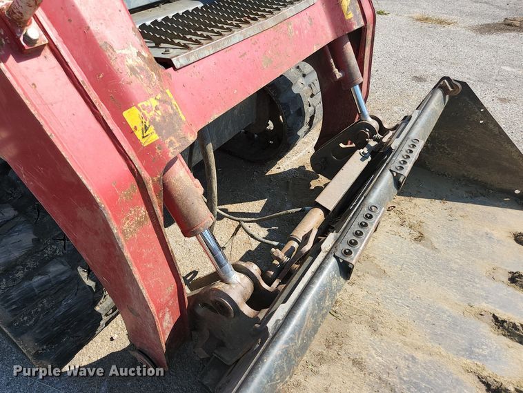 image for item MU9231 2015 Takeuchi TL10  tracked skid steer loader