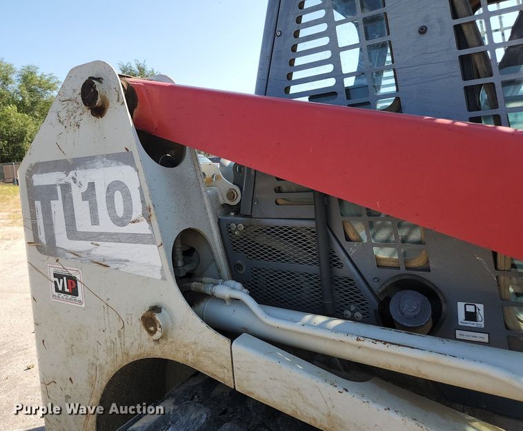 image for item MU9231 2015 Takeuchi TL10  tracked skid steer loader