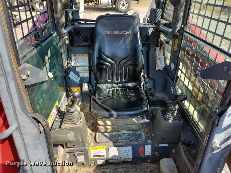 image for item MU9231 2015 Takeuchi TL10  tracked skid steer loader