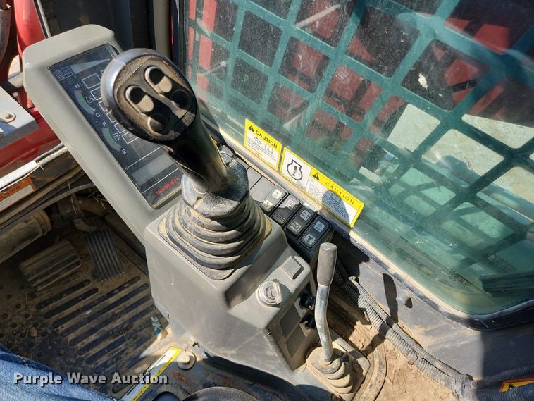 image for item MU9231 2015 Takeuchi TL10  tracked skid steer loader