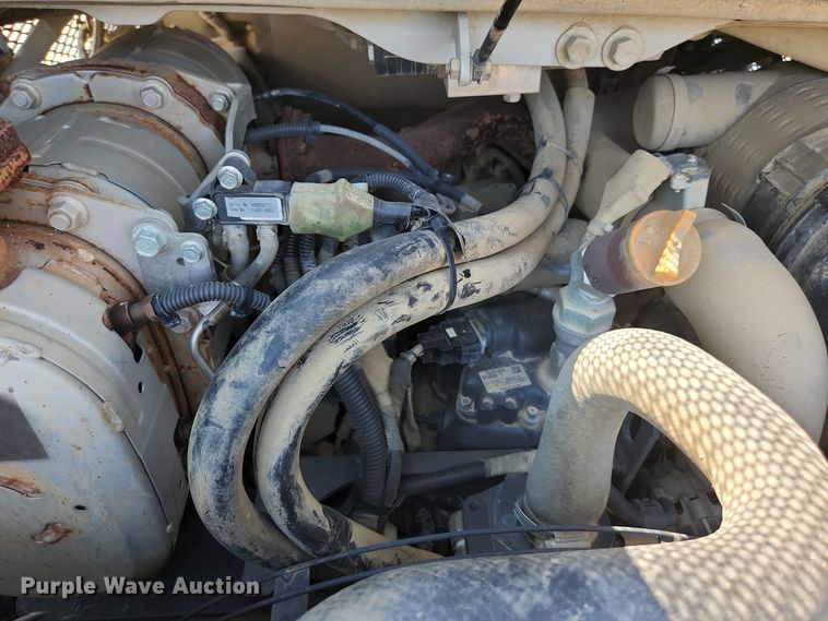 image for item MU9231 2015 Takeuchi TL10  tracked skid steer loader