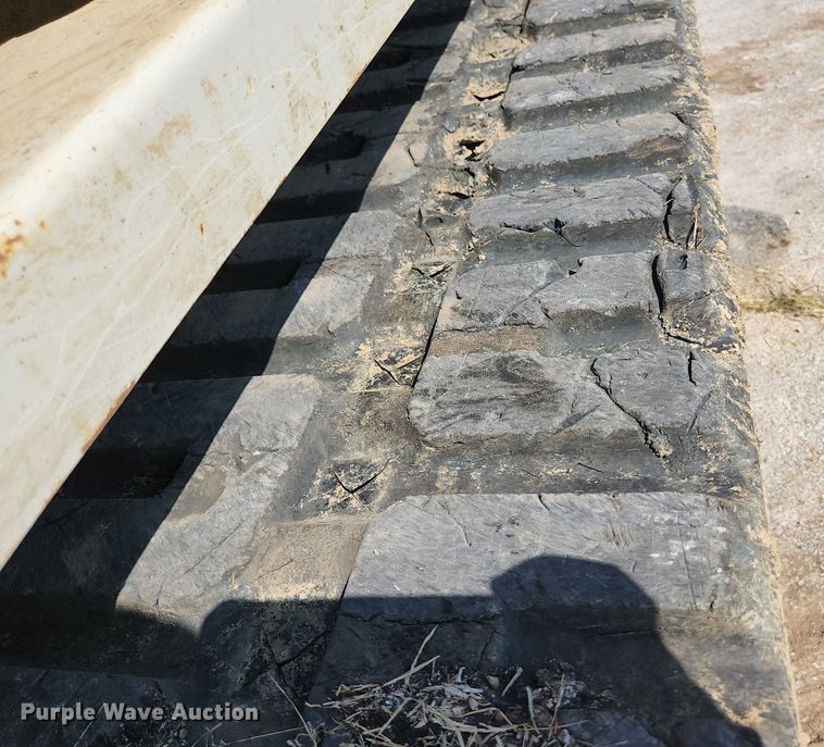 image for item MU9231 2015 Takeuchi TL10  tracked skid steer loader