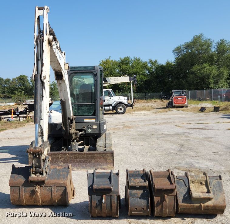 image for item MU9232 2011 Bobcat E50  mini excavator