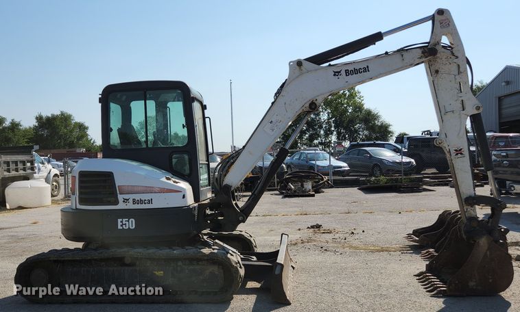 image for item MU9232 2011 Bobcat E50  mini excavator