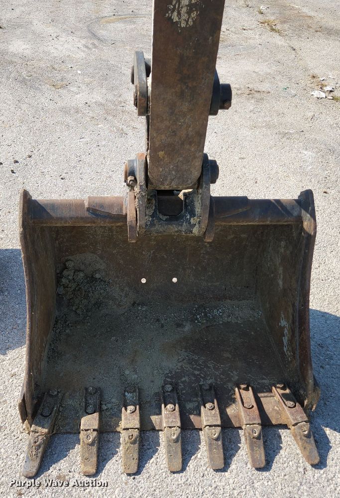 image for item MU9232 2011 Bobcat E50  mini excavator