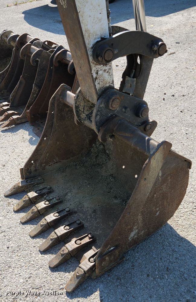 image for item MU9232 2011 Bobcat E50  mini excavator