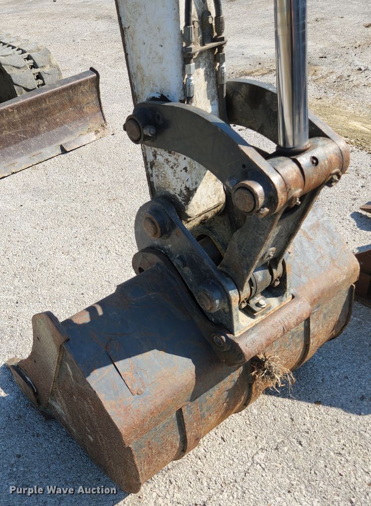 image for item MU9232 2011 Bobcat E50  mini excavator