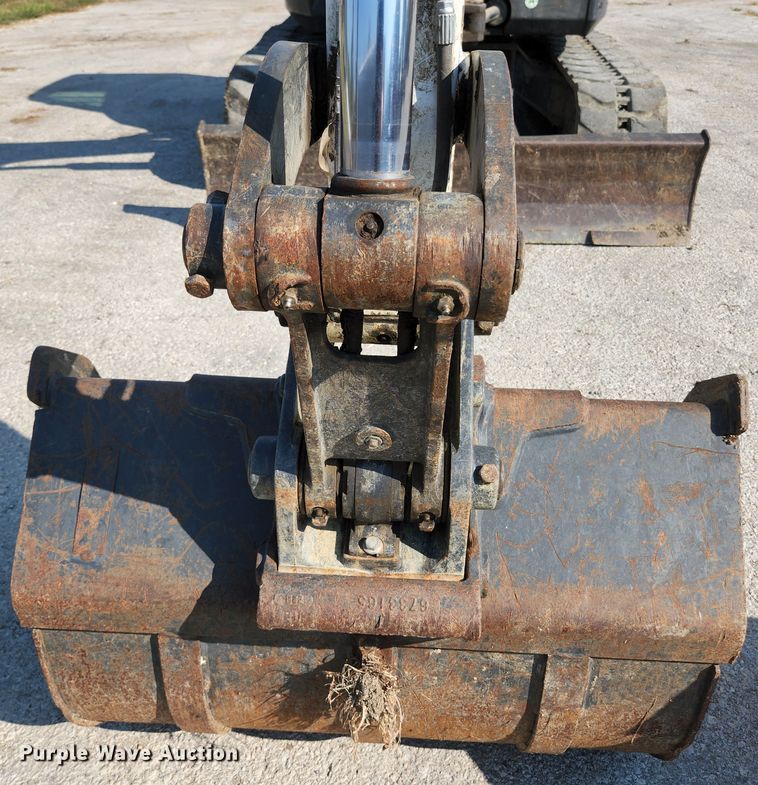 image for item MU9232 2011 Bobcat E50  mini excavator