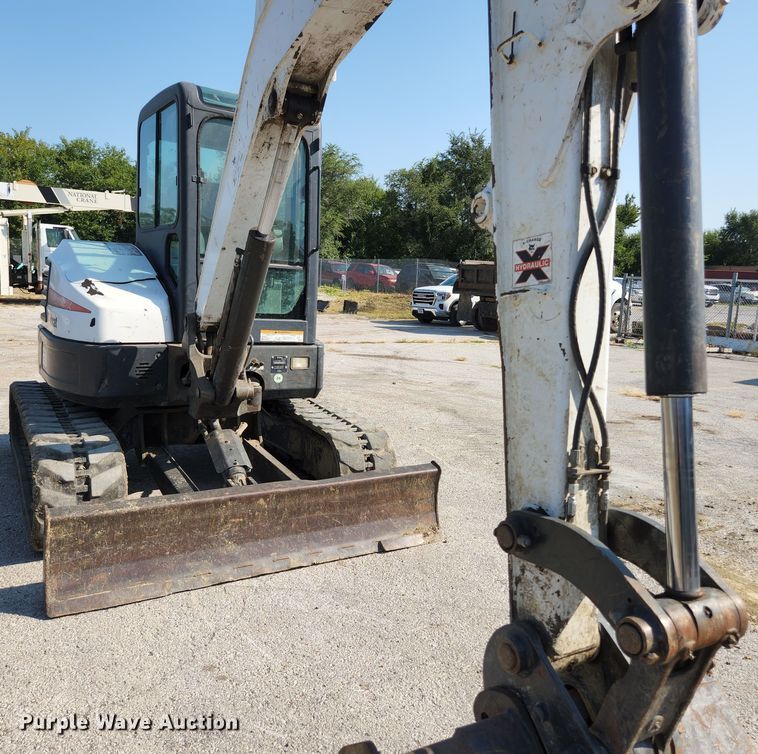 image for item MU9232 2011 Bobcat E50  mini excavator
