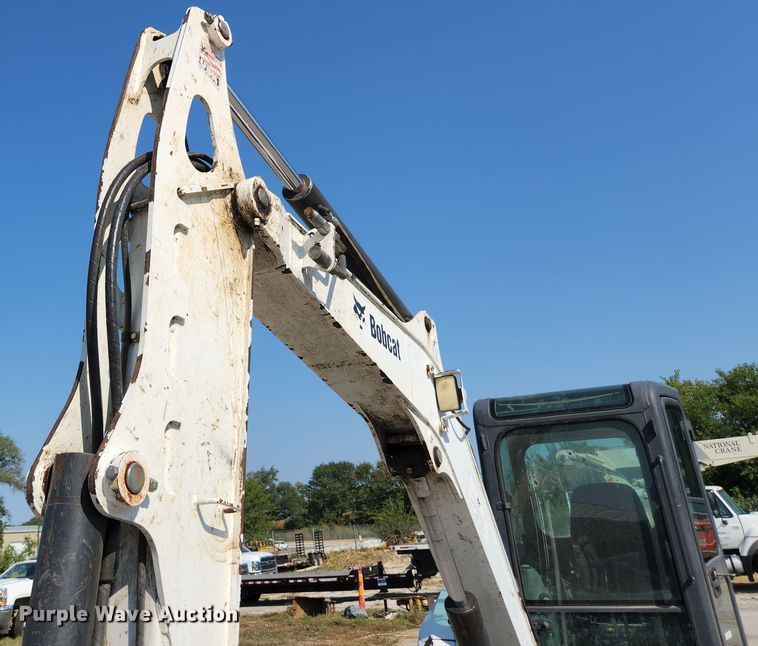 image for item MU9232 2011 Bobcat E50  mini excavator