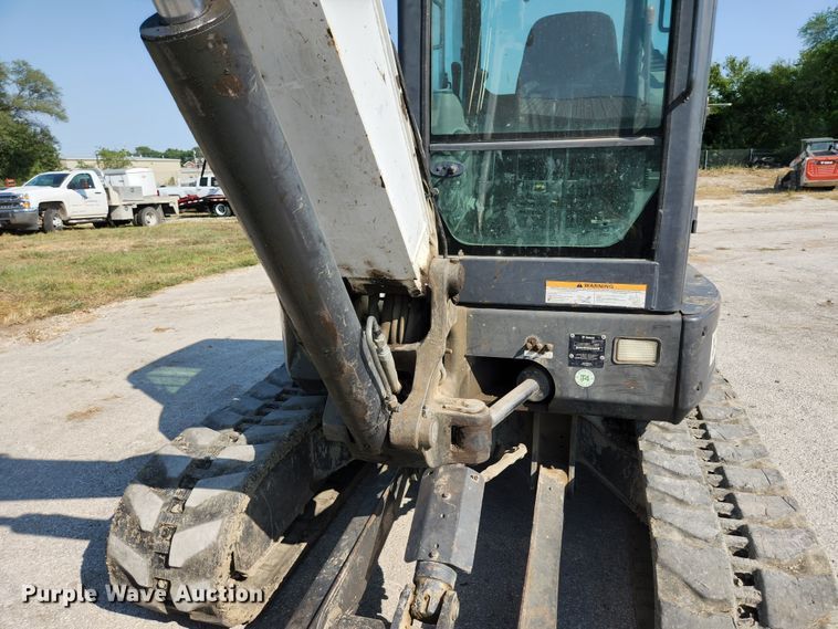 image for item MU9232 2011 Bobcat E50  mini excavator