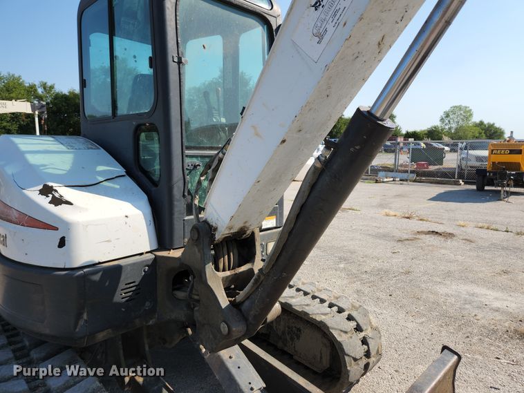 image for item MU9232 2011 Bobcat E50  mini excavator
