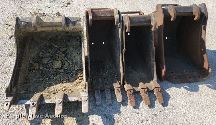 image for item MU9232 2011 Bobcat E50  mini excavator