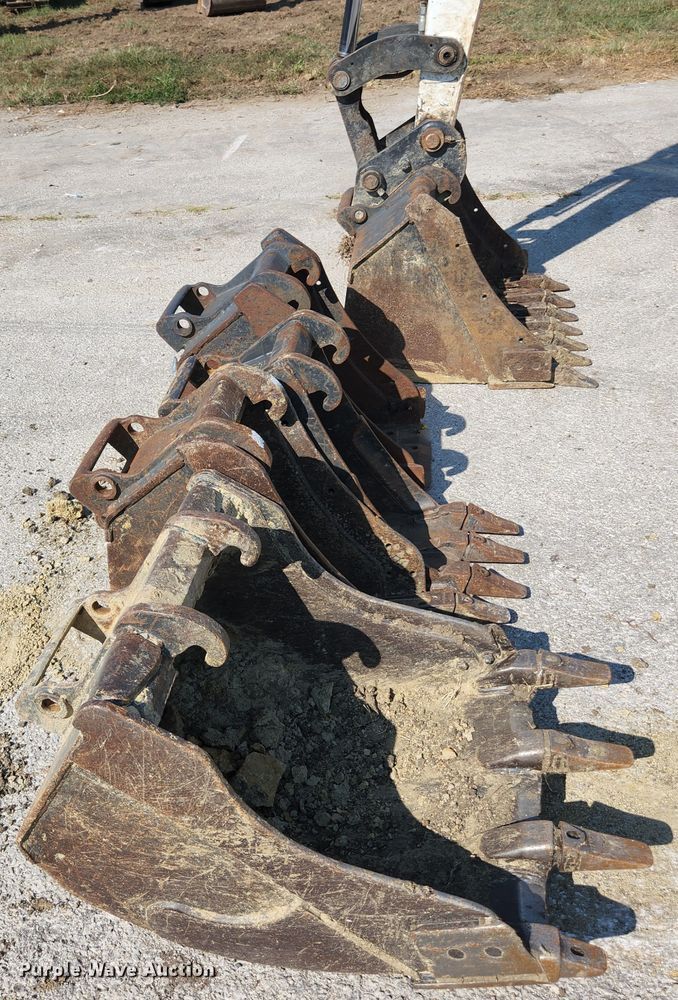 image for item MU9232 2011 Bobcat E50  mini excavator