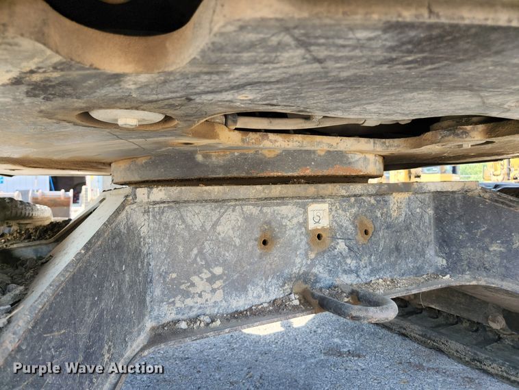 image for item MU9232 2011 Bobcat E50  mini excavator