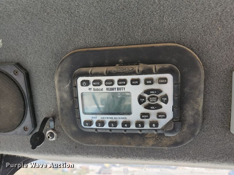 image for item MU9232 2011 Bobcat E50  mini excavator