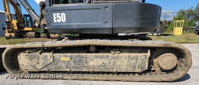 image for item MU9232 2011 Bobcat E50  mini excavator