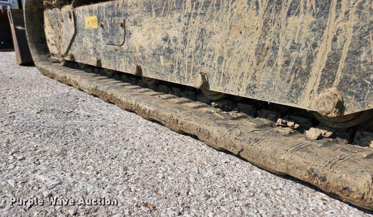 image for item MU9232 2011 Bobcat E50  mini excavator