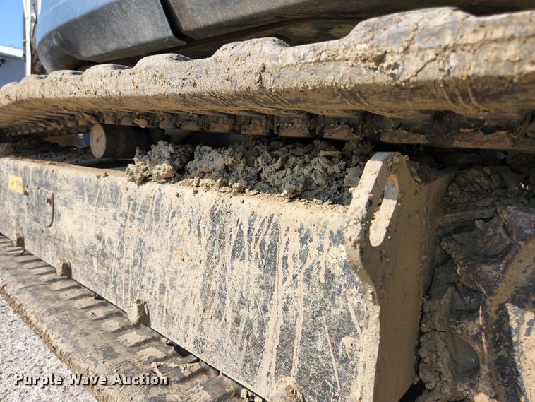 image for item MU9232 2011 Bobcat E50  mini excavator