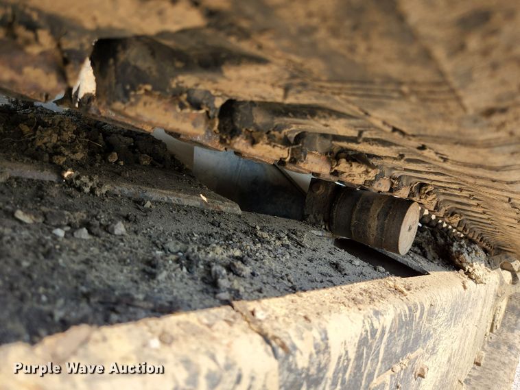 image for item MU9232 2011 Bobcat E50  mini excavator