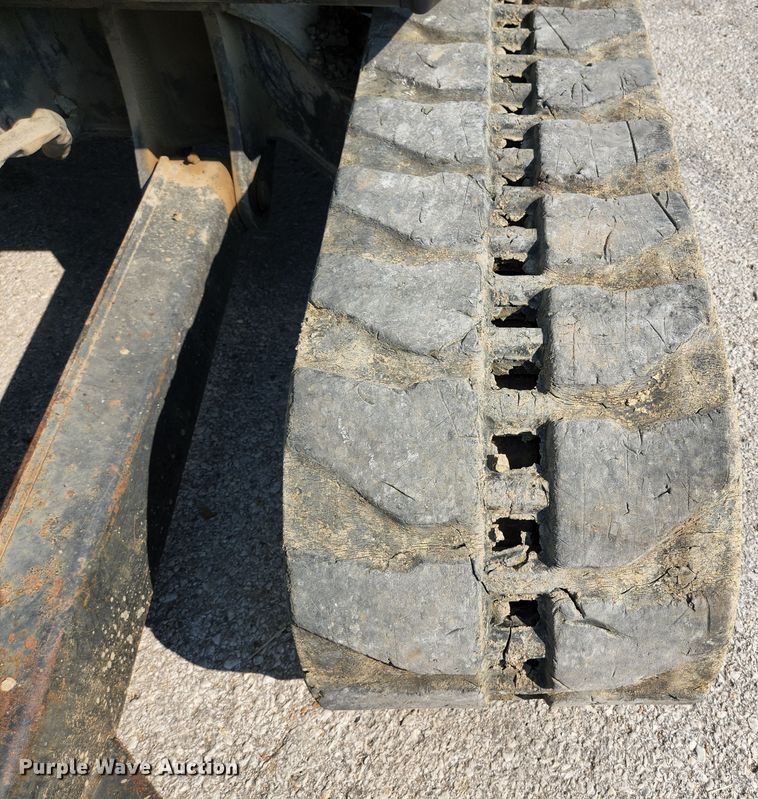 image for item MU9232 2011 Bobcat E50  mini excavator