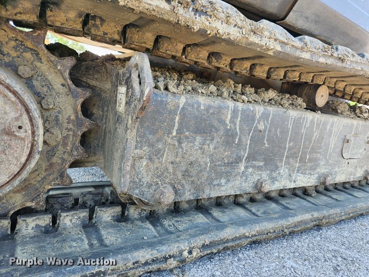 image for item MU9232 2011 Bobcat E50  mini excavator