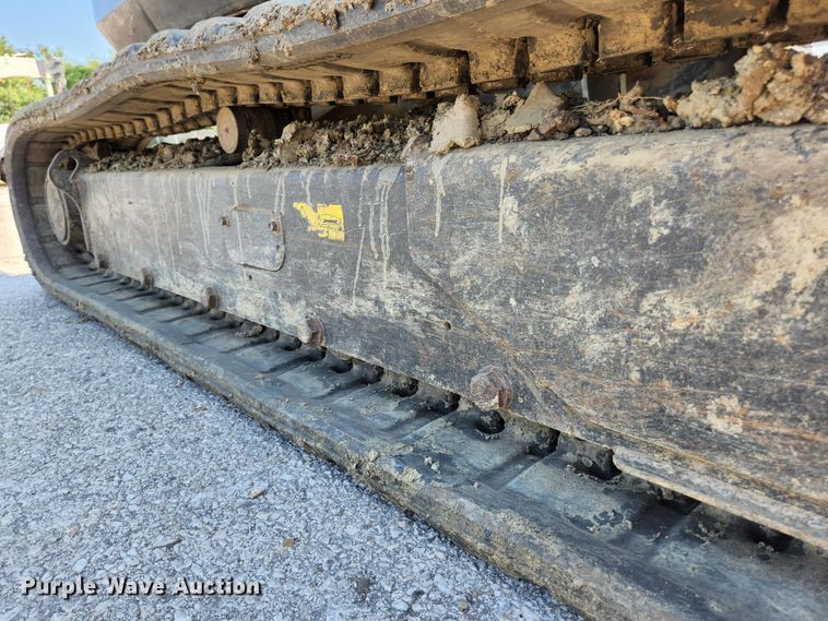 image for item MU9232 2011 Bobcat E50  mini excavator