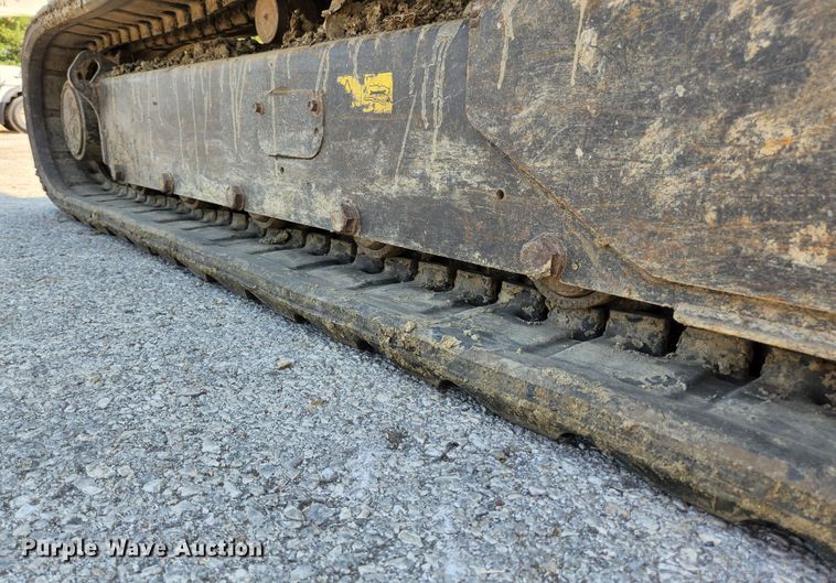 image for item MU9232 2011 Bobcat E50  mini excavator