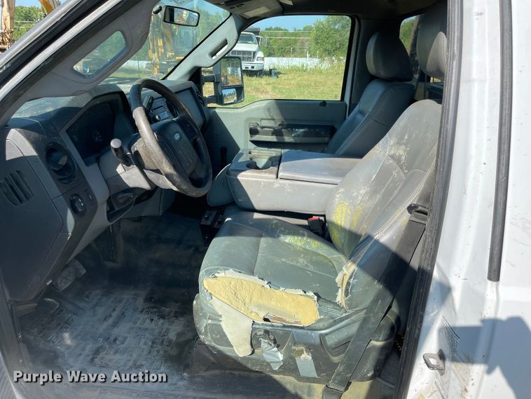 image for item MU9235 2012 Ford F550 Super Duty XL  flatbed truck