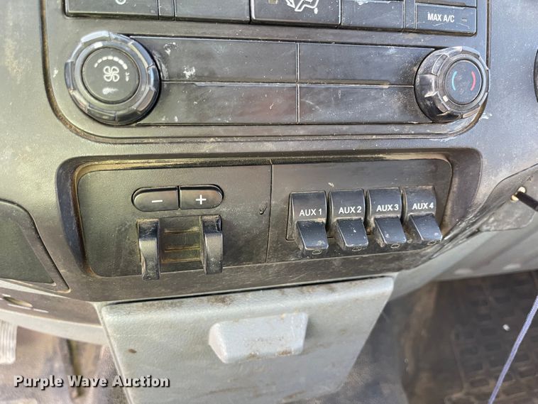 image for item MU9235 2012 Ford F550 Super Duty XL  flatbed truck