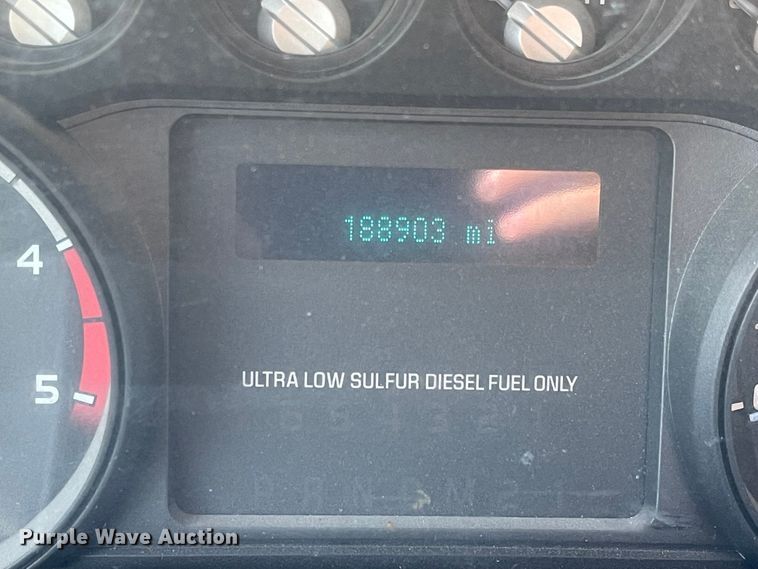 image for item MU9235 2012 Ford F550 Super Duty XL  flatbed truck