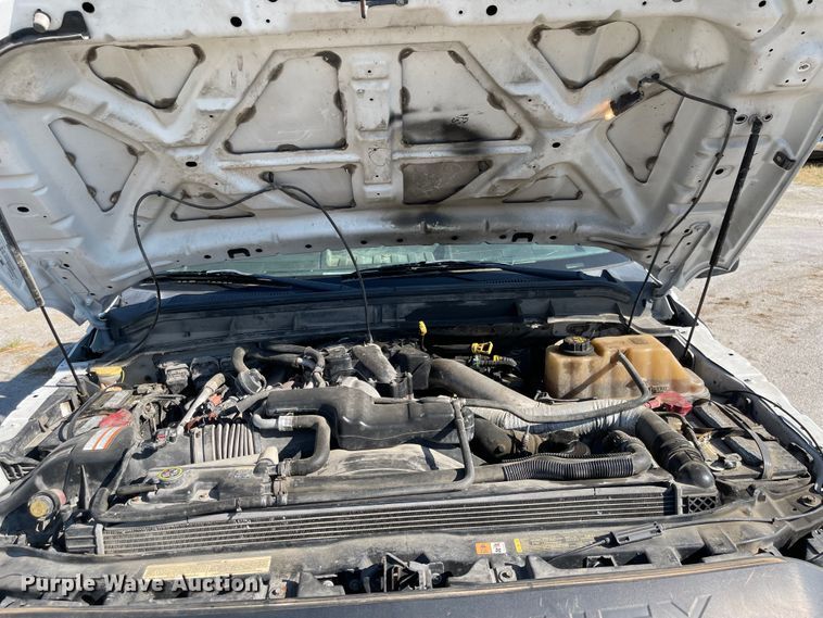 image for item MU9235 2012 Ford F550 Super Duty XL  flatbed truck