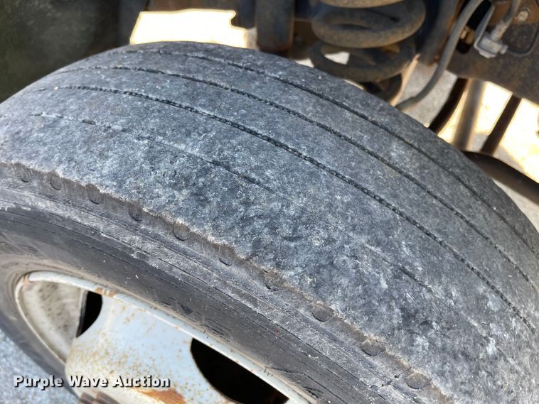 image for item MU9235 2012 Ford F550 Super Duty XL  flatbed truck