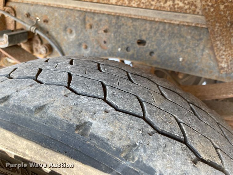 image for item MU9235 2012 Ford F550 Super Duty XL  flatbed truck