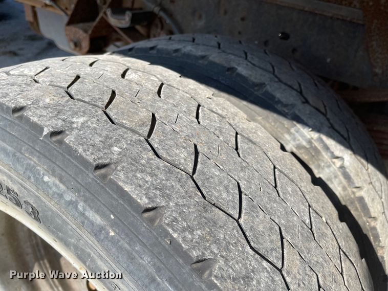 image for item MU9235 2012 Ford F550 Super Duty XL  flatbed truck