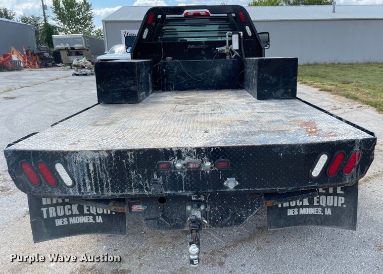 image for item MU9237 2019 Chevrolet Silverado 5500HD  flatbed truck