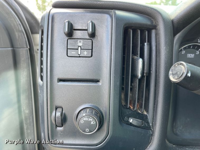 image for item MU9237 2019 Chevrolet Silverado 5500HD  flatbed truck