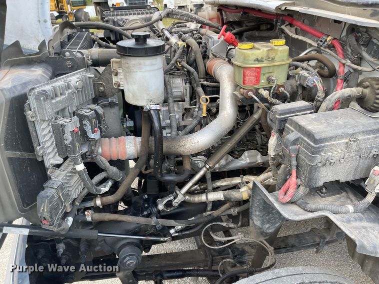 image for item MU9237 2019 Chevrolet Silverado 5500HD  flatbed truck