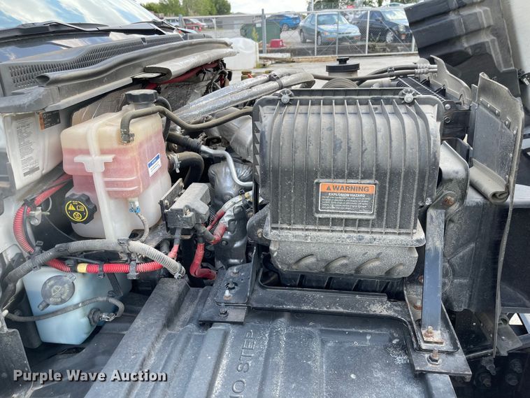 image for item MU9237 2019 Chevrolet Silverado 5500HD  flatbed truck