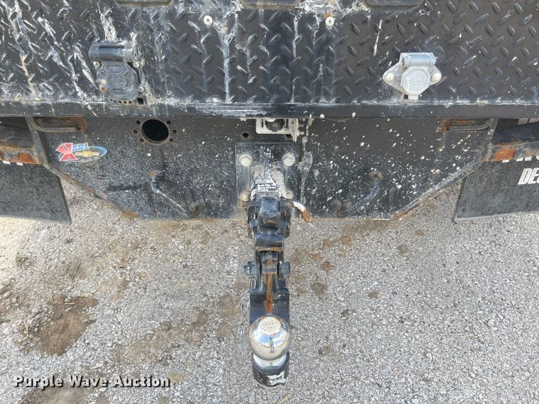 image for item MU9237 2019 Chevrolet Silverado 5500HD  flatbed truck