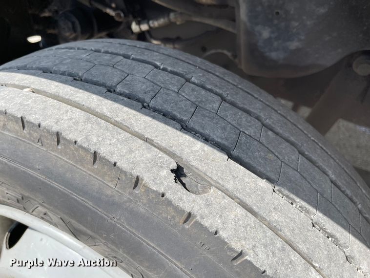 image for item MU9237 2019 Chevrolet Silverado 5500HD  flatbed truck