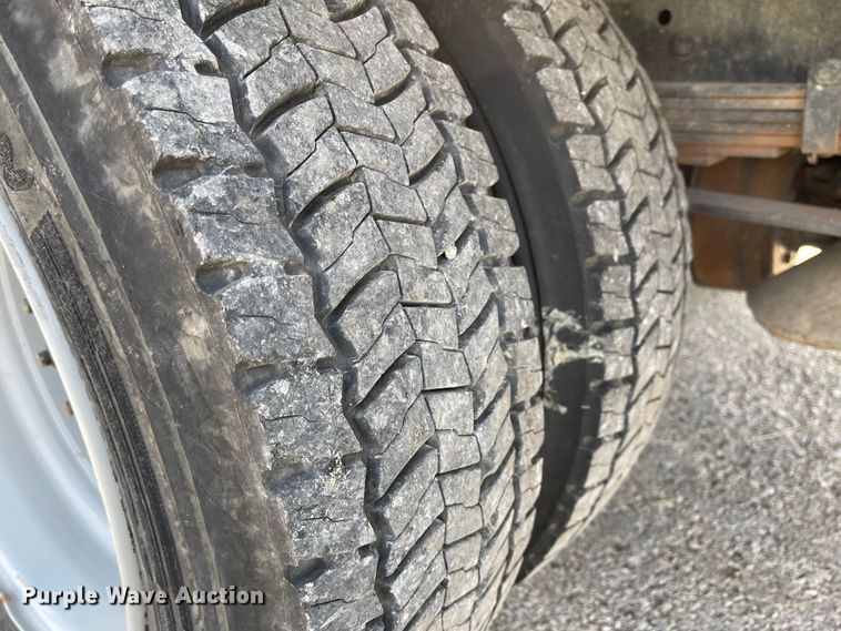 image for item MU9237 2019 Chevrolet Silverado 5500HD  flatbed truck