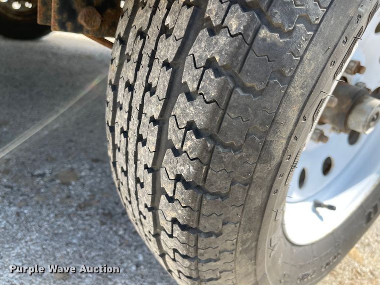 image for item MU9238 2012 Carry-On  enclosed cargo trailer