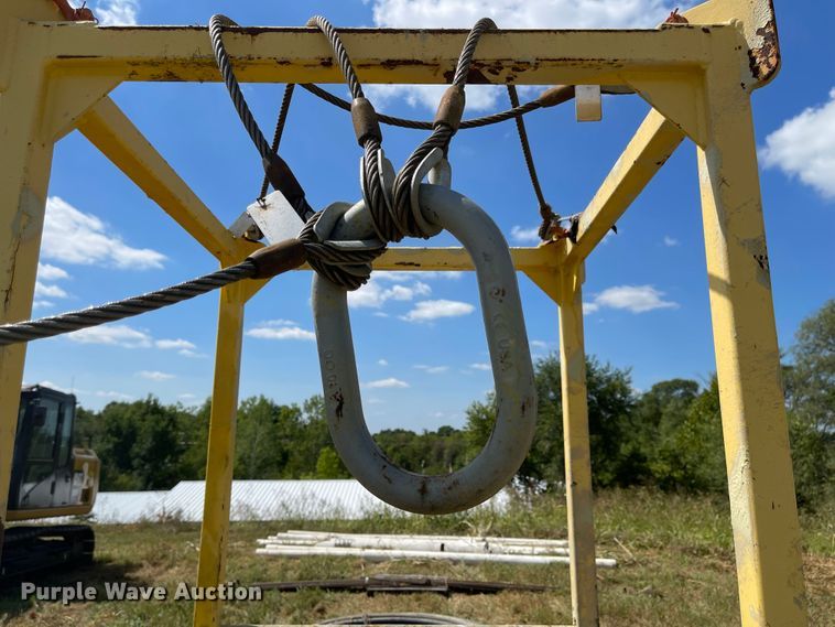 image for item MU9244 2019 Engineered Lifting Technologies  man basket