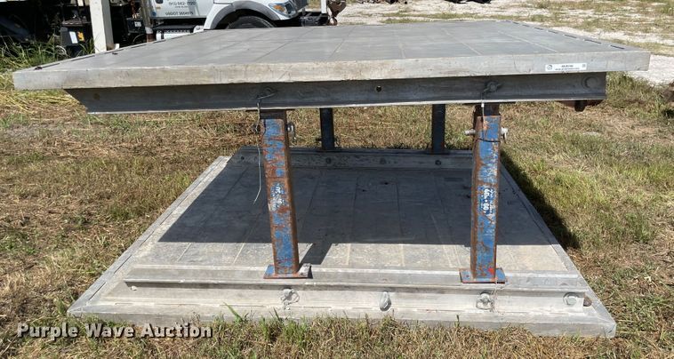 image for item MU9245 Trench box